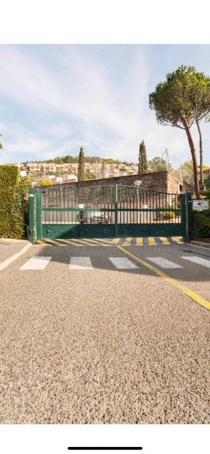 Studio Vue Mer /Parking Privatif Saint-Raphael  Ngoại thất bức ảnh